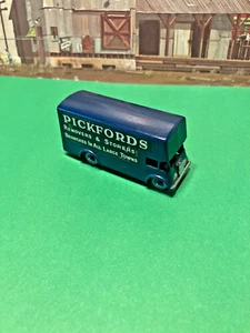 LESNEY MATCHBOX #46 BLU PICKFORDS RIMOZIONE FURGONE PNEUMATICI GRIGI LN! - Foto 1 di 6