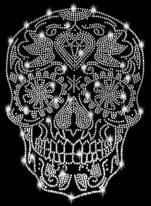 XL STRASSSTEINE TOTENKOPF SUGER SKULL SCHÄDEL BÜGELBILD HOTFIX APPLIKATION klar - Bild 1 von 2