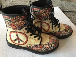 heart peace sign cowboy boots