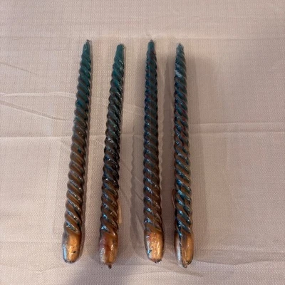 4支扭曲锥形蜡烛绿色金色金属螺旋设计 — 第 1/4 张图片