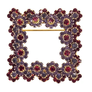 Broche prendedor cuadrado de diamantes de imitación amatista roja firmado por VENDOME de colección - Imagen 1 de 6