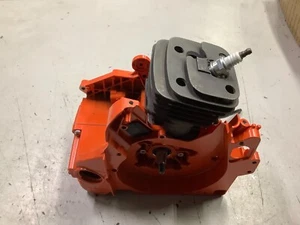 NEW ECHO CS-590 CS 590 TIMBERWOLF CHAINSAW OEM ENGINE / CRANKCASE CYLINDER - Picture 1 of 3
