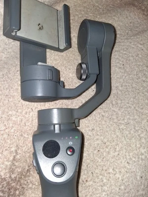 Cardán para teléfono inteligente portátil DJI Osmo Mobile 2 - gris - no probado - enciende Foto 1 de 2
