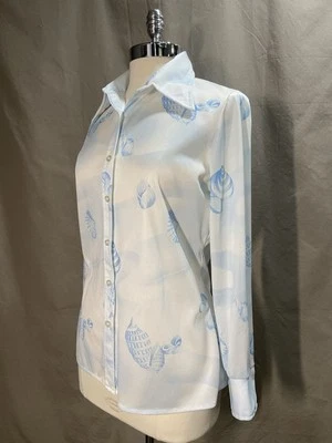 Vintage 1970’s Seashell Print Jantzen Dagger Collar Button up Blouse Size S/M - Image 1 of 4