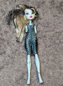 Muñeca Mattel Monster High Frankie Stein 2008 11" ~ Faltan brazos parciales - Imagen 1 de 5