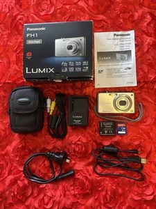 Panasonic -NEAR NEW- Silver Lumix DMC-FH1 Digital Camera 12.1 MP 5X Optical Zoom - Picture 1 of 11