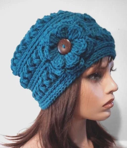 gehäkelte Damen Handarbeit Blumen Mütze Beanie blau Wellen Puffs - Bild 1 von 3