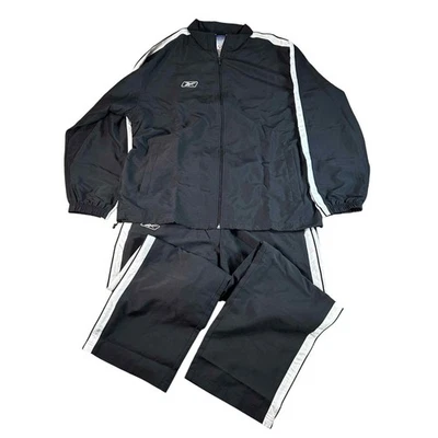 Y2K Reebok Chándal Chaqueta Pantalones Negro Blanco Atlético Traje de Pista Para Hombres XL NUEVO CON ETIQUETAS Foto 1 de 4
