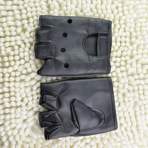 Pair of Men Punk Style Gloves Half-finger Gloves for Performance (Black) - Bild 1 von 11