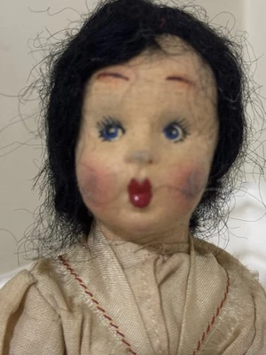 Muñeca vintage no segura de edad o nombre - cara hermosa Foto 1 de 3