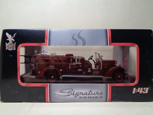 YAT MING SIGNATURE SERIE #43003 1/43 MASSSTAB 1938 AHRENS-FOX VC FEUERWEHRWAGEN NEU - Bild 1 von 6