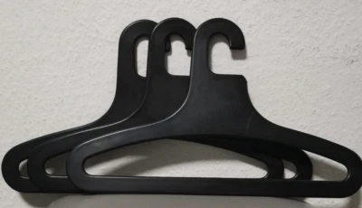 Kleiderbügel Design Kunststoff 3 x Bügel Retro in Schwarz Vintage ohne OVP - Bild 1 von 4