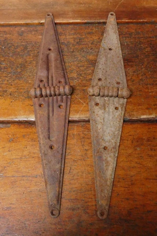 2) Antique Vintage Barn Door Shed Cabin Strap T Salvaged Hinges Rusty Patina 20” Cover
