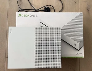 XBOX ONE S 1Tb (1681) White, Microsoft (cables included) - GREAT CONDITION - Picture 1 of 8