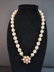 Akoya Pearls  8.0 mm Necklace 15 Inches 14K Gold & Rubies Clasp Vintage - Picture 1 of 10