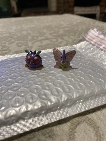 Vintage Tomy Pokémon Polly Pocket Mini Figure Lot- Venonat and Venomoth 1997 Cover