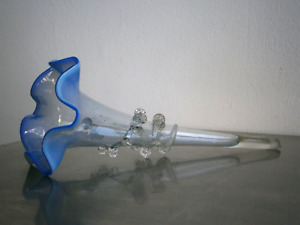Vase cornet 19°s Fleur - opaline bleu