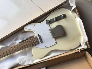 Handarbeit schweres Relikt cremeweiß E-Gitarre gealtert Chrom Hardware - Bild 1 von 5