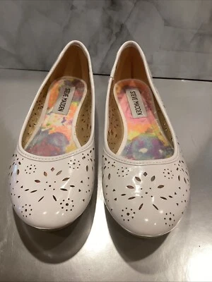 Белые повседневные туфли на плоской подошве для девочек Steve Madden 3 - Изображение 1 из 4