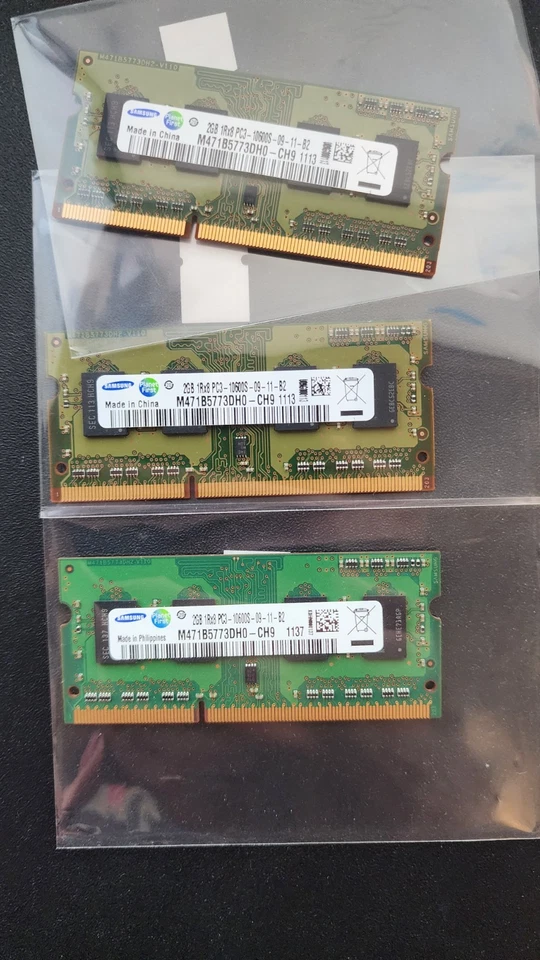 3x Samsung 2GB 1Rx8 10600S-09-10-777 Memory RAM DDR3 SODIMM - Image 1 of 1