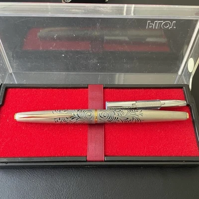 Pluma Estilográfica Pilot Grabada Patrón Césped 18K 750 F Nuevo en Caja Hecha en Japón Foto 1 de 4