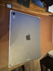 Apple MU102FD/A iPad Pro (2018) Wi-Fi + Cellular, 256 GB, 11 Zoll, Space Grau - Bild 1 von 4
