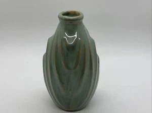 Celadon Glazed Art Pottery Ridged Bud Vase 5.25" x 3.25" - Bild 1 von 11