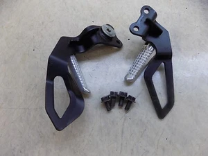 Suzuki DRZ400sm Rear Passenger Footpegs Pegs  DRZ 400sm sm 2022 #2  - Bild 1 von 3