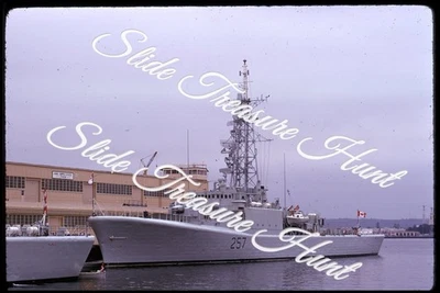 Barco destructor canadiense militar 35 mm diapositiva años 70 Kodachrome Foto 1 de 3