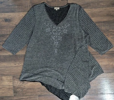 Túnica de roca metálica asimétrica negra y gris One World detalles con tachuelas talla 2X Foto 1 de 4