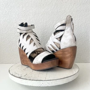 Lane Boots BECCA Wedges Womens 8 Western Cowgirl White Wooden Heeled Sandals - Picture 1 of 11