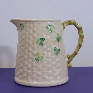 Jarra Belleek Ireland Trébol 10 OZ Jarra 6ta Marca Verde 703 - Imagen 1 de 6