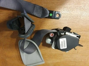 CHRYSLER PT Cruiser Cabriolet 2.4 Beifahrer Vorne Sicherheitsgurt - Picture 1 of 1