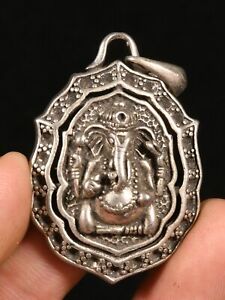 Antique Tibet argent mammouth quatre bras ganapati Dieu Bouddha Talisman