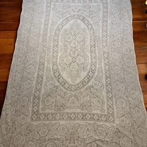 Vintage Lace Boho/ Shabby Chic/ Cottagecore Tablecloth 85" x 54" z6 - Picture 1 of 4