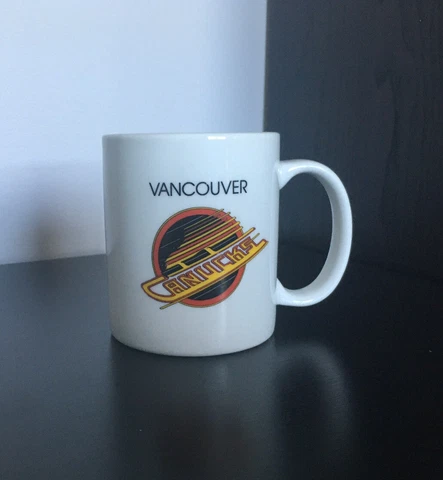 VANCOUVER CANUCKS Vintage Coffee Cup - NHL Skate Logo Mug Cover