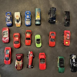 Lot Of Cars With Case. - Picture 1 of 6