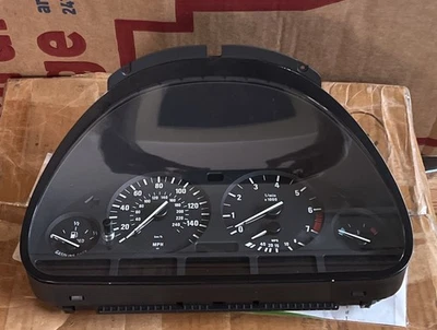 1997 -2000 BMW 528i приборной панели - спидометр 62116914927 - OEM -E39 - Изображение 1 из 4