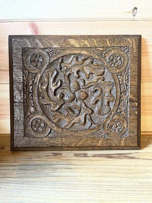 Hermoso panel antiguo de madera tallada bellotas hojas de roble 1948 placa vintage Foto 1 de 4