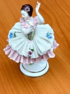 Antique German Volkstedter Dresden Lace Porcelain Dancing Ballerina Figurine 6"H - Picture 1 of 11
