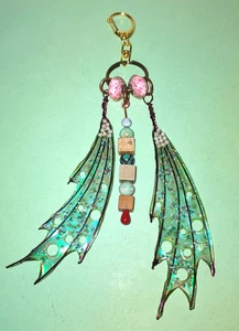 Schlüsselanhänger, handgefertigte Drachenflügel, Kupferdraht, mit Steinen & Kunststoffperlen. - Bild 1 von 7