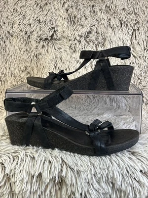 Teva Ysidro Sandals Women's 10.5 Black Leather Strappy Comfort Wedge Slingback - Image 1 of 4