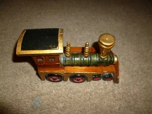 TRIPPIES RESIN ENGINE TRAIN IN THE ORIGINAL BOX - Picture 1 of 4