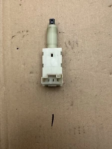 00-04 CORVETTE C5 BRAKE PEDAL SWITCH 10447139 - Picture 1 of 3