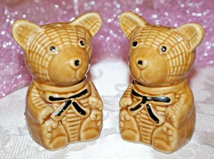 Juego de coctelera de sal y pimienta de oso de peluche vintage de los años 50, 4 pulgadas alto, usado en excelente estado - Imagen 1 de 6