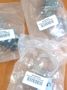 4PCS LOT - Danfoss 077B0027 Standard thermostat, B0 ,1200 mm- Brand New - Picture 1 of 9