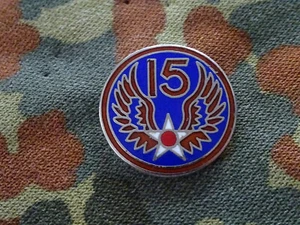 A28-27) US Pin Badges Abzeichen Crest Air Force 15th Air Force - Picture 1 of 2