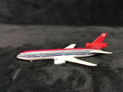 Exhibición de aviones diecast Schabak escala 1:600 Northwest Airlines Douglas DC-10 Foto 1 de 4