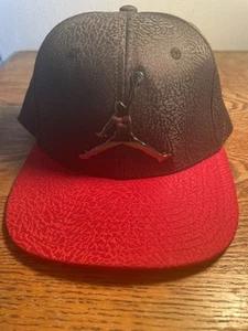 JORDAN Jumpman Logo NBA Basketball Snapback Cap Hat Youth Size Black & Red OSFA - Picture 1 of 10
