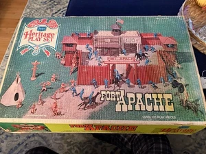 Vintage Marx Toys/Sears Heritage Play Set Fort Apache controllare le foto per contenuto - Foto 1 di 23